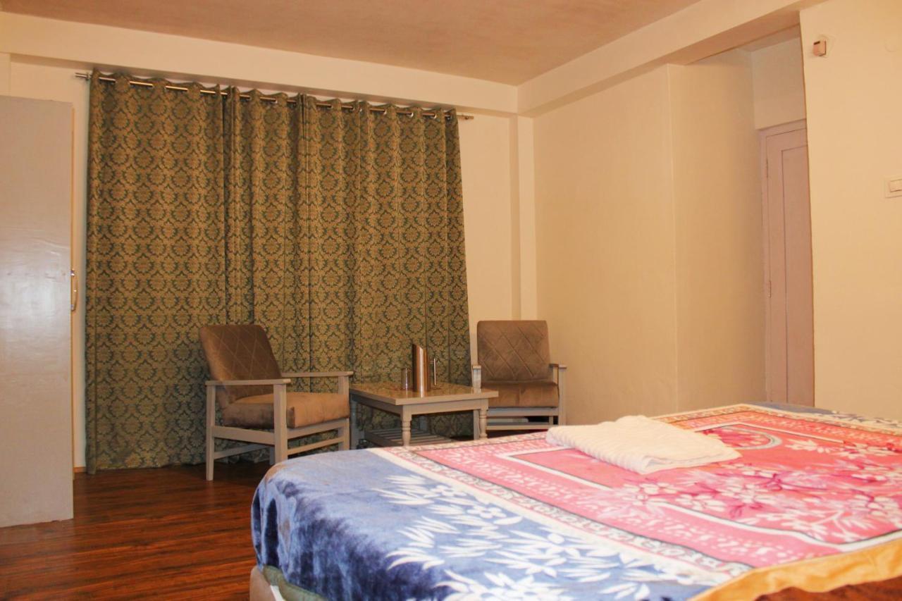 Hotel Link Way-A Riverside Hotel Manali  Exterior photo