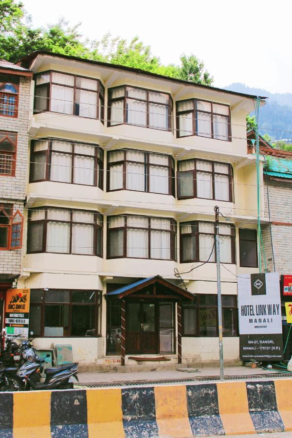 Hotel Link Way-A Riverside Hotel Manali  Exterior photo