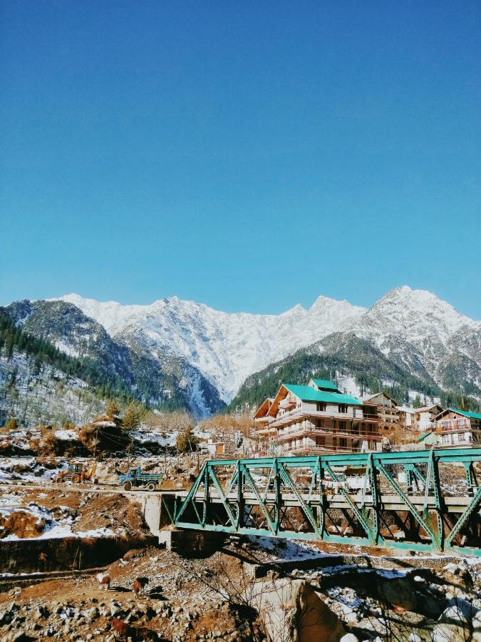 Hotel Link Way-A Riverside Hotel Manali  Exterior photo